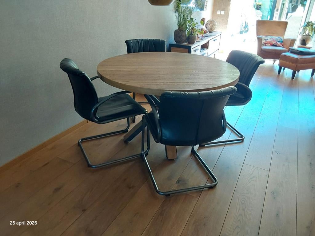 Eettafel eiken 130 cm doorsnee., Huis en Inrichting, Tafels | Eettafels, Ophalen of Verzenden, Rond, 100 tot 150 cm, 100 tot 150 cm