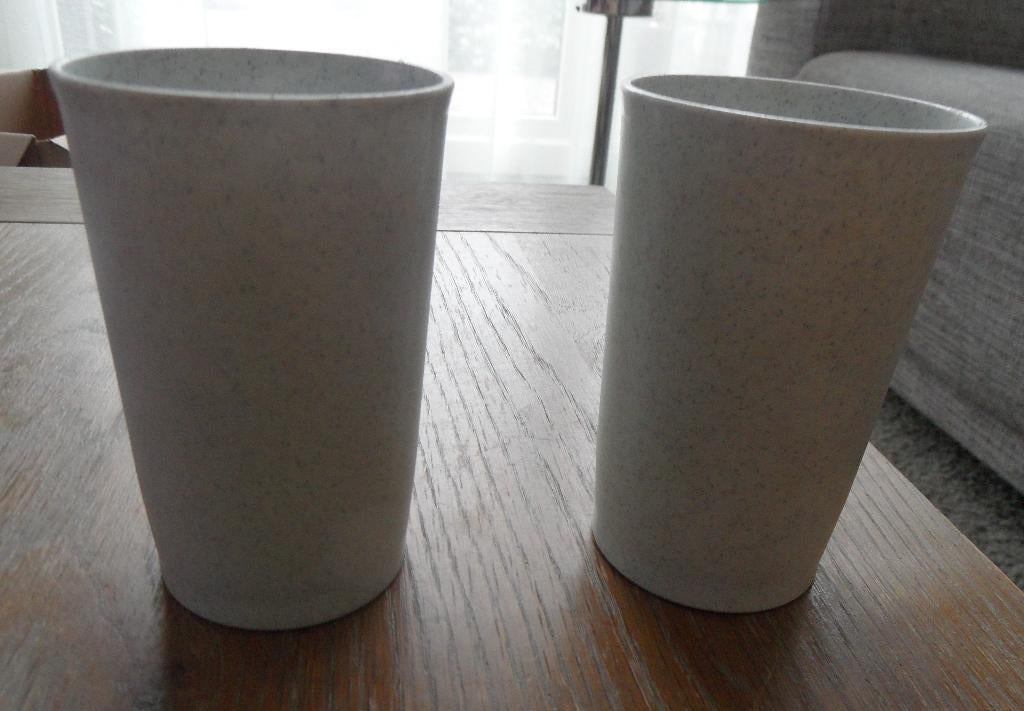 2 in goede staat verkerende Tupperware drinkbekers, Huis en Inrichting, Keuken | Tupperware, Ophalen of Verzenden, Gebruikt, Wit