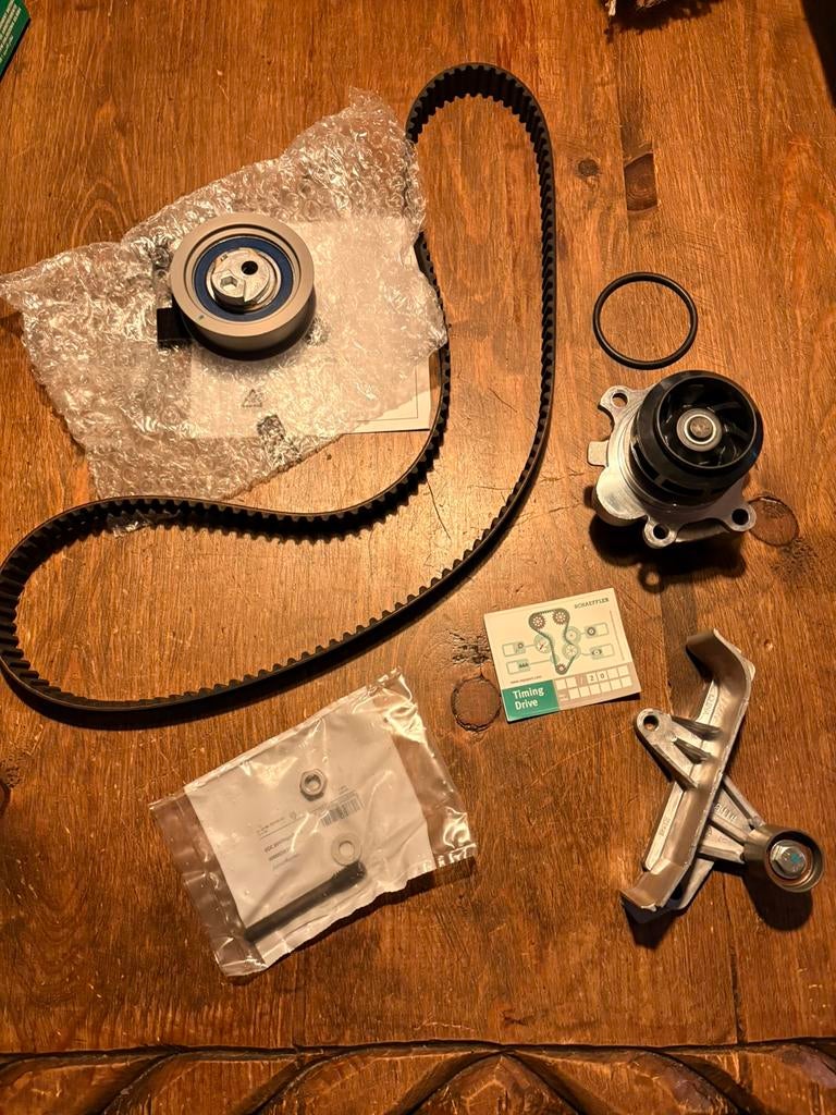 VAG disributie set met waterpomp 18   20V turbo, Ophalen of Verzenden