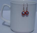 oorbellen van rode kraal met wit en blauw en stip, Ophalen of Verzenden, Nieuw, Overige materialen, Hangers