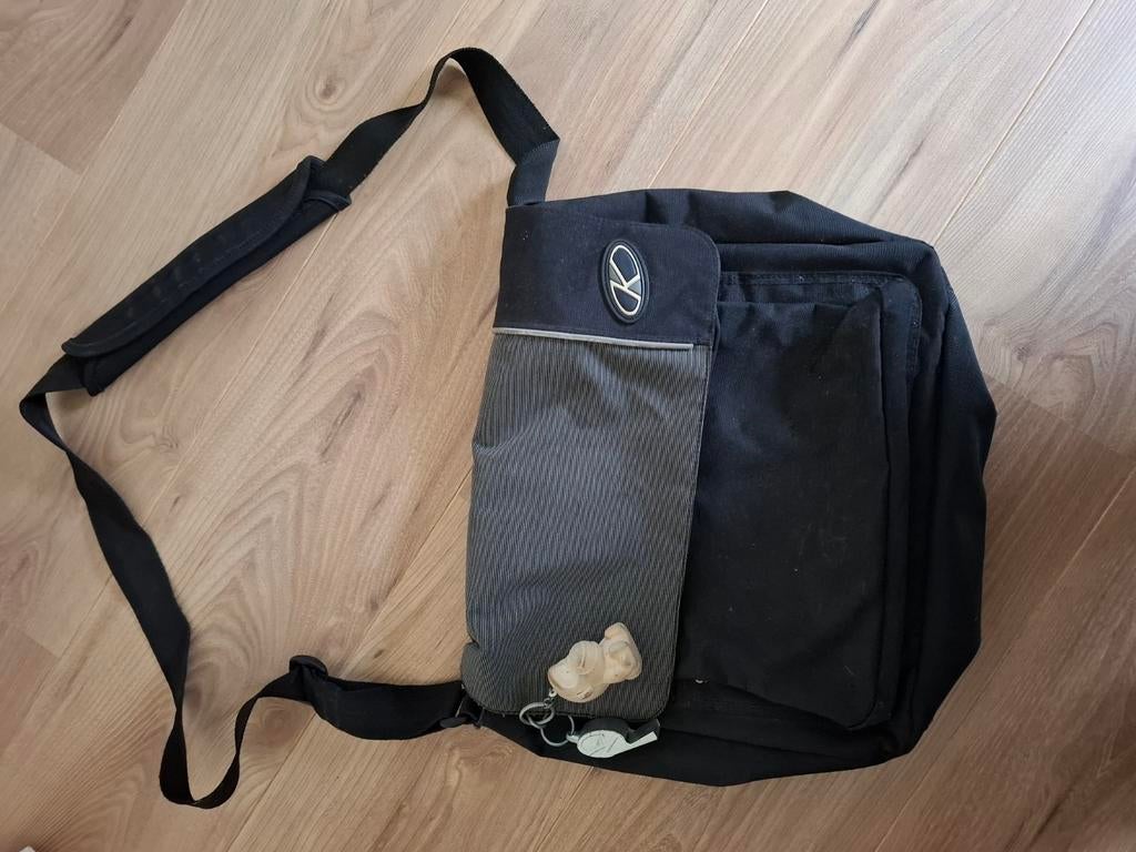 Schoudertas Kipling met rubber aapje en fluitje, Ophalen of Verzenden, Zo goed als nieuw, Zwart, Kipling