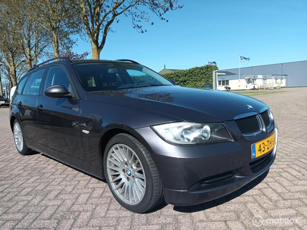 BMW 3-serie Touring 318i Business Line Eerste Eigenaar!, Auto's, BMW, Origineel Nederlands, Handgeschakeld, 1405 kg, Zilver of Grijs