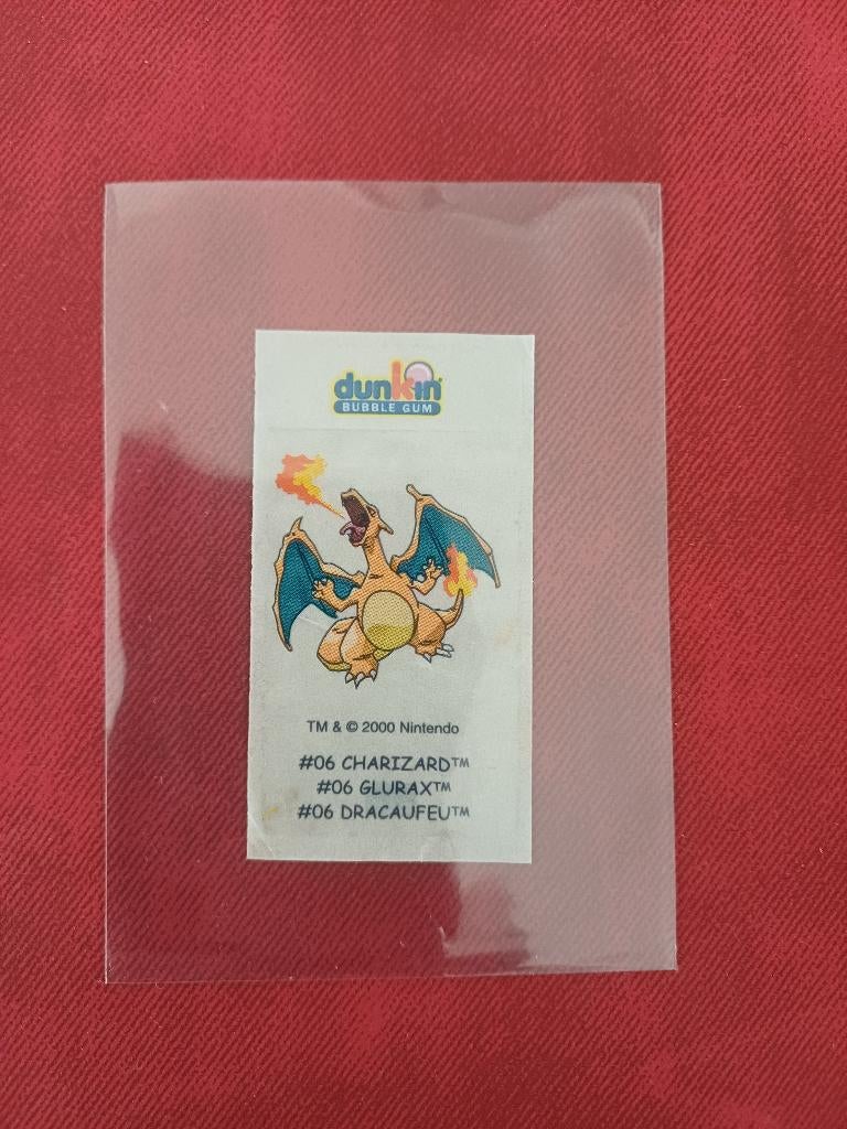 Pokémon zeldzame Charizard #6 Dunkin Gum sticker  Vintage, Ophalen of Verzenden, Zo goed als nieuw, Overige typen