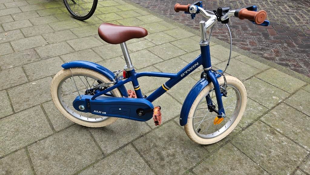 Btwin 900 kinderfiets 16 inch blauw, Fietsen en Brommers, Fietsen | Kinderfietsjes, Ophalen