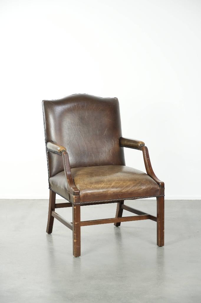 Houten en rundleren Engelse Gainsborough bijzet/ bureaustoel, Huis en Inrichting, Bureaustoelen, Gebruikt, Bureaustoel, Bruin