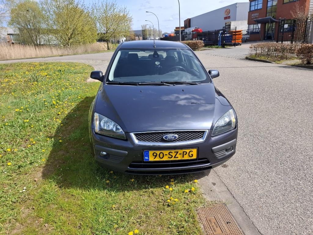 Ford Focus 2.0 107KW Wagon 2006 Grijs, 145 pk, Stof, Zwart, 4 cilinders