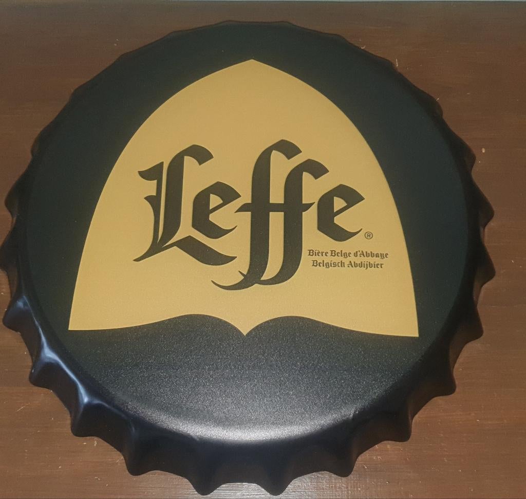 Een grote leffe bierdop. Ideaal voor de verzamelaar, Verzamelen, Biermerken, Ophalen of Verzenden, Overige merken