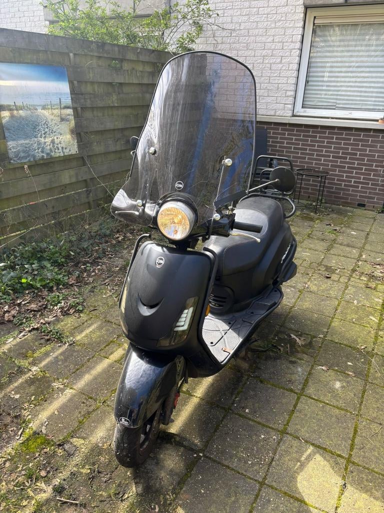 Sym Fiddle 2 Matzwart Geel kenteken., Ophalen, Gebruikt, SYM, Benzine