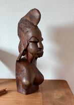 Houten beeld van een vrouwenbuste, Ophalen