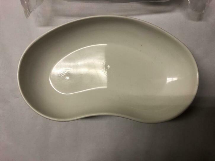 Kunststof nierbekkens per 10 stuks, Ophalen of Verzenden, Niet ingevuld, Niet ingevuld, Niet ingevuld