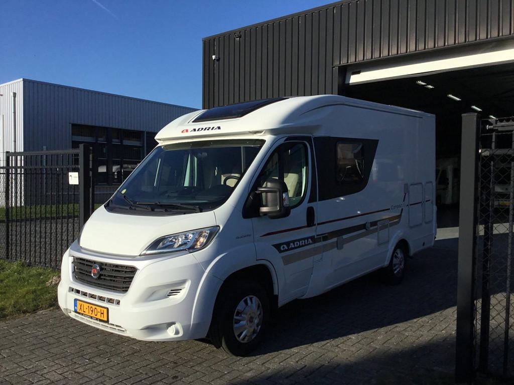 Adria COMPACT SLS SLIDE OUT, Caravans en Kamperen, Campers, De gouwe 51
8253PA  Dronten, NL, Bedrijf, Adria, Standkachel