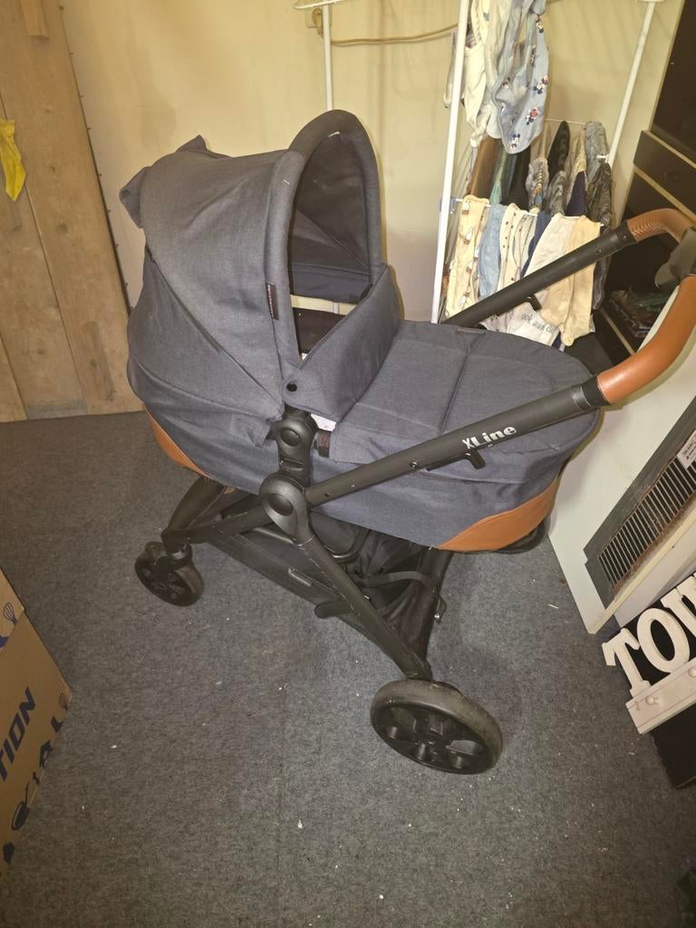Kinderwagen X-Line - Gebruikt maar kan nog een ronde mee, Gebruikt, Verstelbare duwstang, Ophalen, Kinderwagen