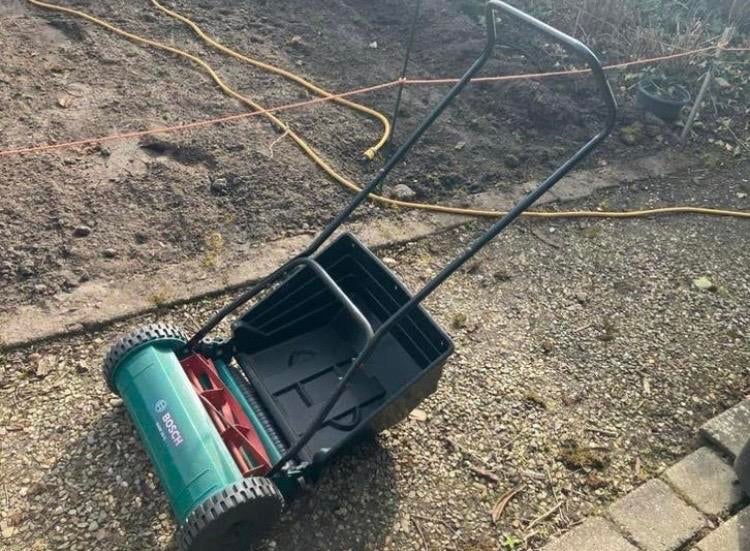 Bosch AHM 38 G Handgrasmaaier - Zo goed als nieuw, Tuin en Terras, Ophalen, Handgrasmaaier, Zo goed als nieuw, Opvangbak
