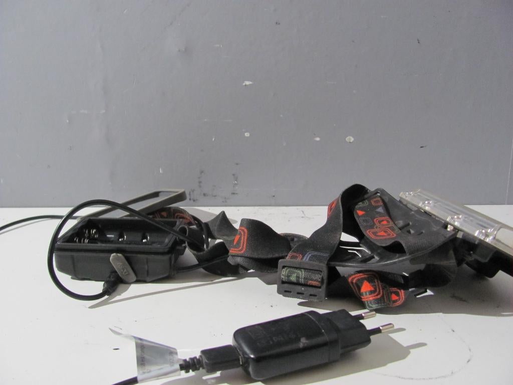 Led verlichting (headset) heeft functie fel wit, Ophalen of Verzenden, Zo goed als nieuw, Batterij