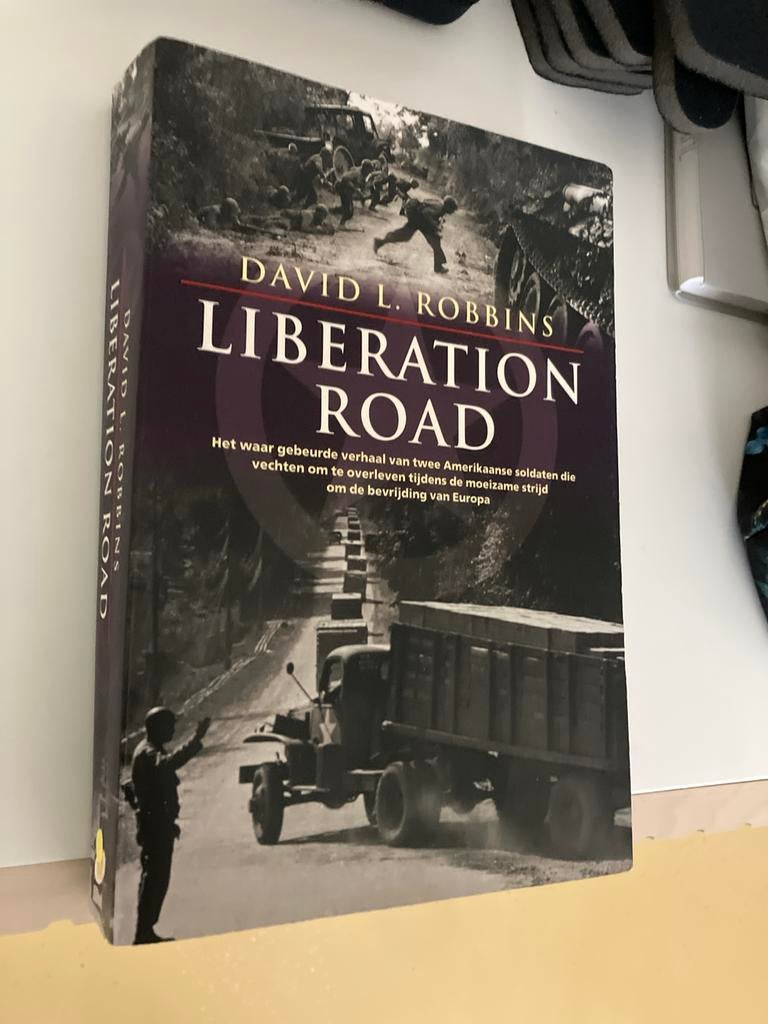 Liberation Road - David L. Robbins, Ophalen of Verzenden, Tweede Wereldoorlog, Gelezen, Landmacht