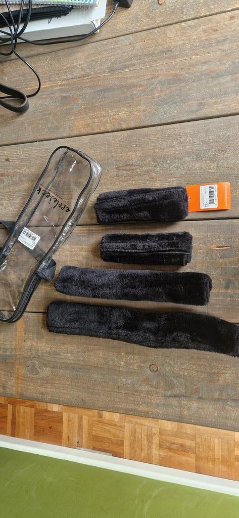 Halsterbontjes set, zwart., Dieren en Toebehoren, Ophalen of Verzenden, Nieuw