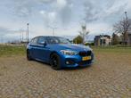 BMW 116d M Sport | Estoril Blauw | Navi | Trekhaak | Dealer, 1-Serie, Achterwielaandrijving, Blauw, Alcantara