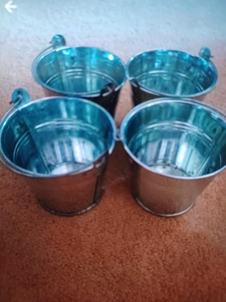 4x zinken vaasjes/ bloempotten 8 cm, Ophalen of Verzenden, Zo goed als nieuw, Overige kleuren, Minder dan 50 cm