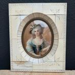 Antiek Art Nouveau Miniatuur Lijstje met Portret, Minder dan 50 cm, Gebruikt, Overige typen, Ophalen of Verzenden