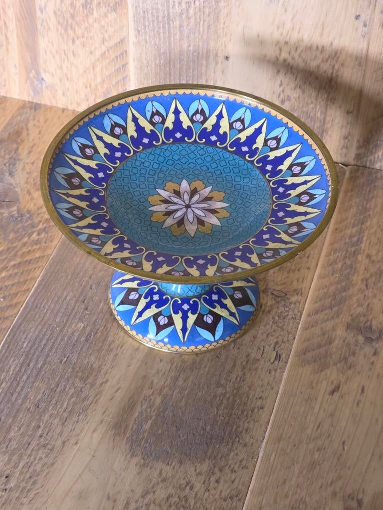 Vintage decoratieve schaal op voet met emaille cloisonné-, Gebruikt, ., Vintage, Rond