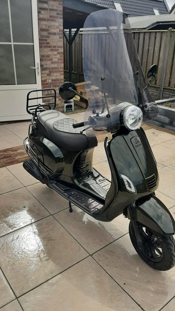 Marengo maple wlie V-line scooter 2021. 7116 km op de teller, Ophalen of Verzenden, Zo goed als nieuw, Benzine, Overige merken