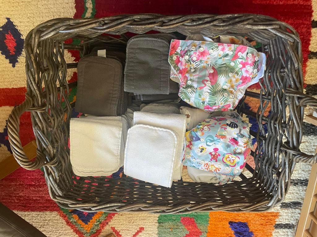 Gratis Wasbare luiers (ca. 25 stuks met inleggers), Ophalen, Gebruikt