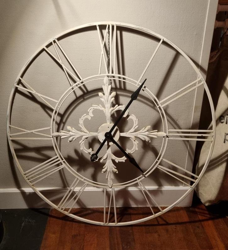 Grote Riverdale klok met Romeinse cijfers, Huis en Inrichting, Woonaccessoires | Klokken, Gebruikt, Wandklok, Analoog, Ophalen