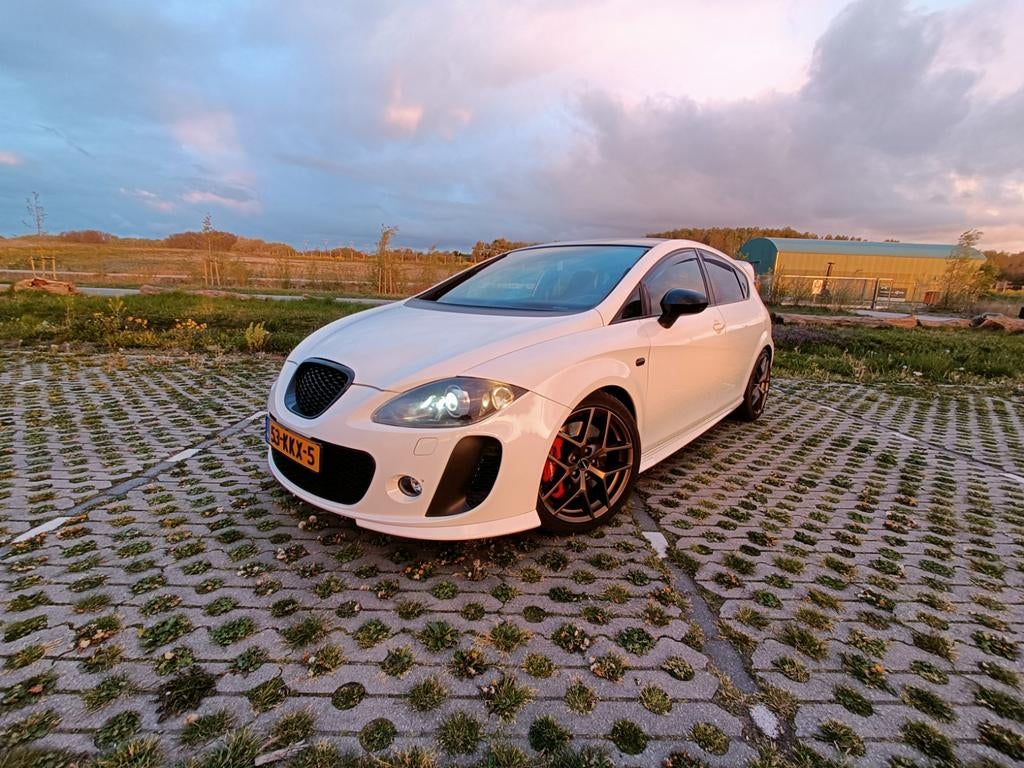 Seat Leon Cupra R K1 2010 350PK, Auto's, Voorwielaandrijving, Stof, Zwart, 1984 cc