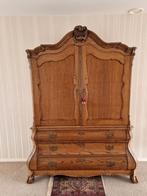 Kabinet van eikenhout, Ophalen