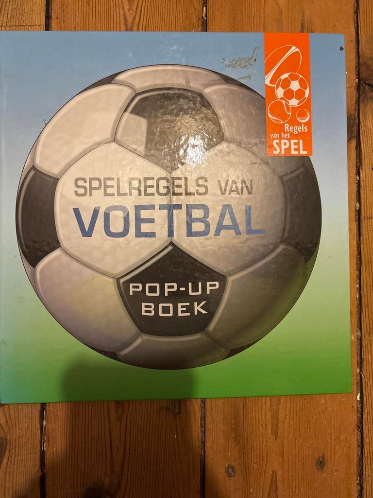 Spelregels van Voetbal Pop-Up Boek, Ophalen of Verzenden, Gelezen, Balsport