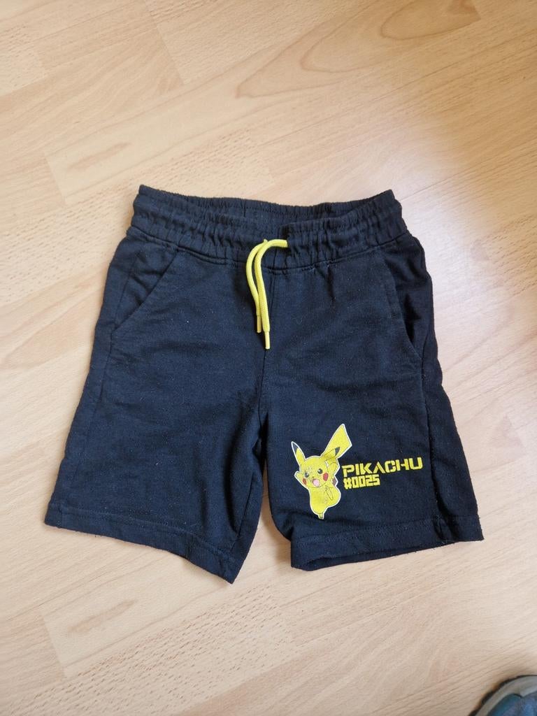 Pokemon korte broek maat 116, Broek, Pokemon, Ophalen of Verzenden, Zo goed als nieuw