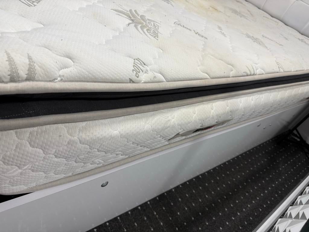 Gratis matras af te halen, Huis en Inrichting, Ophalen, Gebruikt, Tweepersoons, Matras