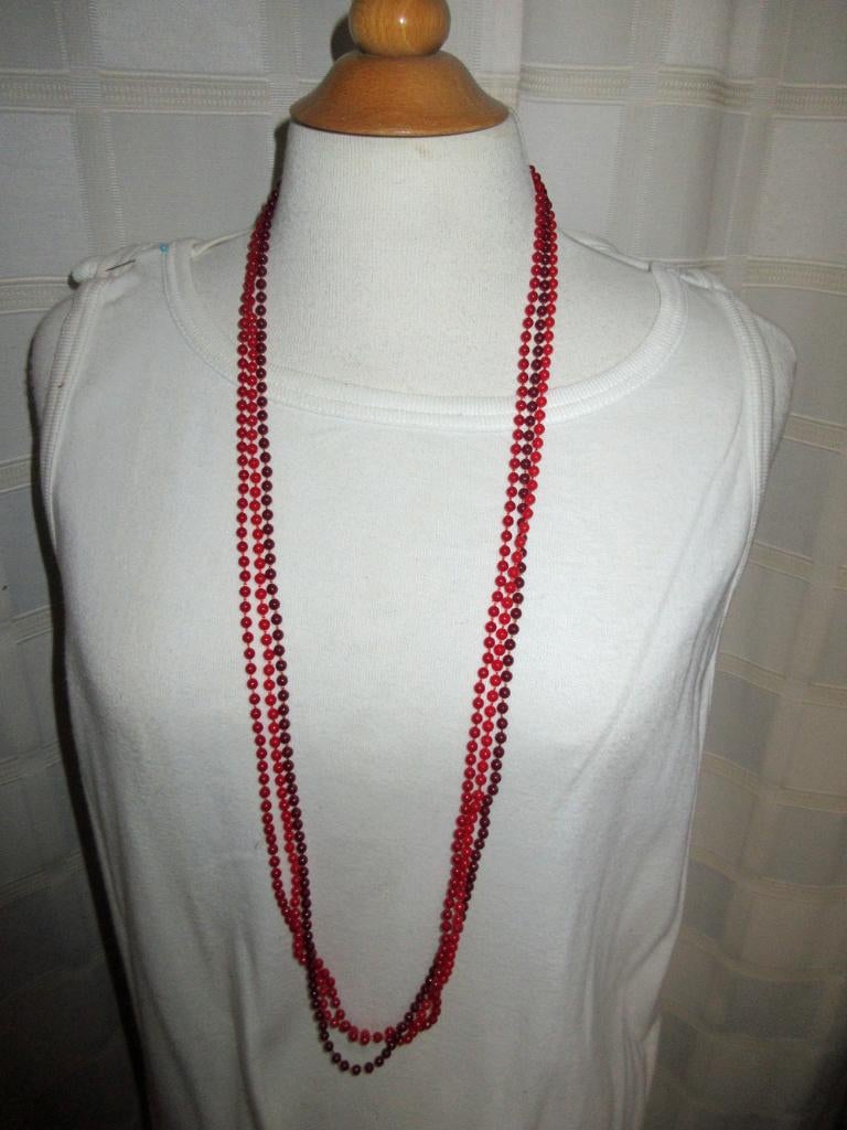 ketting 22, 3 rode kettingen plastic vintage retro jaren 70, Sieraden, Tassen en Uiterlijk, Kettingen, Ophalen of Verzenden, Zo goed als nieuw