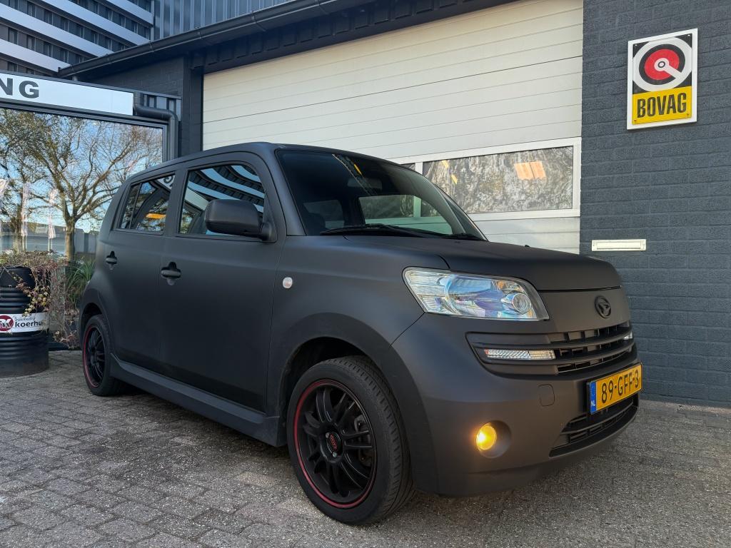 Daihatsu Materia 1.3 Rythm (bj 2008), Auto's, 4 cilinders, Zwart, Origineel Nederlands, Bedrijf