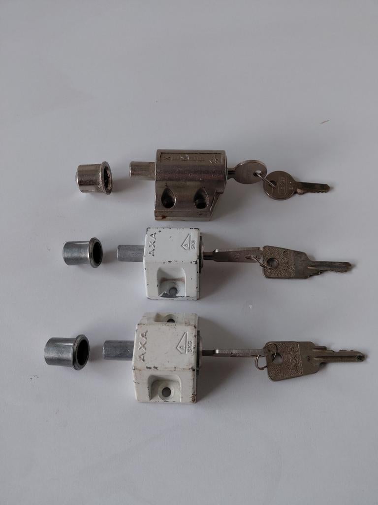 Axa 3011 Nemef oplegslot raamslot 3 stuks, Ophalen of Verzenden, Gebruikt, IJzer, Slot