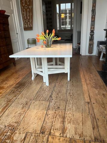 Brocante Zweedse hangoortafel