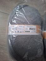 2 Bollen Promo Acrylgaren - 300 gram per bol, Hobby en Vrije tijd, Breien en Haken, Ophalen of Verzenden, Nieuw, Breien of Haken