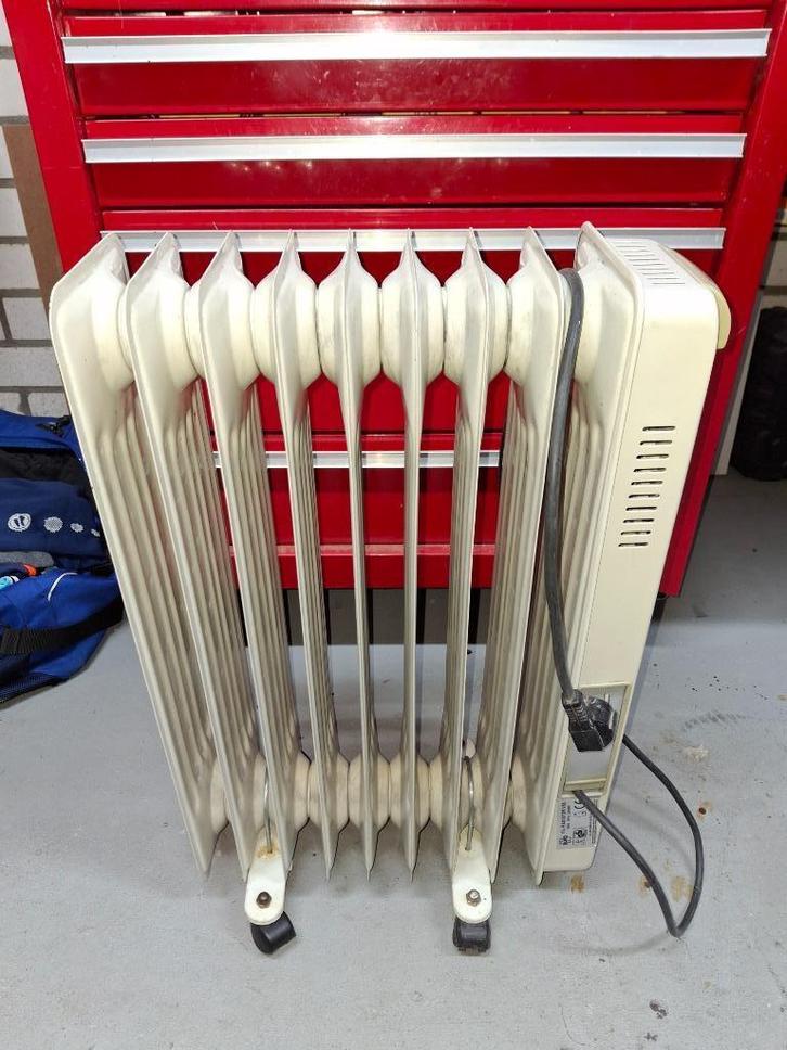 radiator, Doe-het-zelf en Verbouw, Verwarming en Radiatoren, Gebruikt, Radiator, 800 watt of meer, 30 tot 80 cm, Minder dan 60 cm