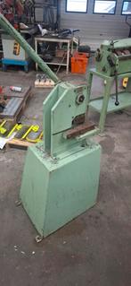 Uithoek knipschaar hand bediend, Ophalen