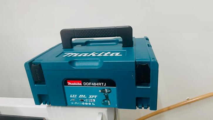 Nieuwe Makita ddf484 boormach in systainer, Doe-het-zelf en Verbouw, Gereedschap | Boormachines, Nieuw, Boormachine, 600 watt of meer