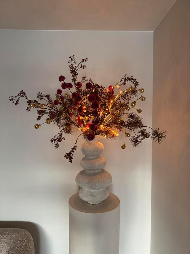 NIEUW Keramieken Japandi vaas met verlicht kerst zijdeboeket, Huis en Inrichting, Woonaccessoires | Zuilen en Pilaren, Nieuw, Ophalen of Verzenden