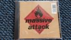 2 cd's MASSIVE ATTACK, Ophalen of Verzenden, 2000 tot heden, Zo goed als nieuw