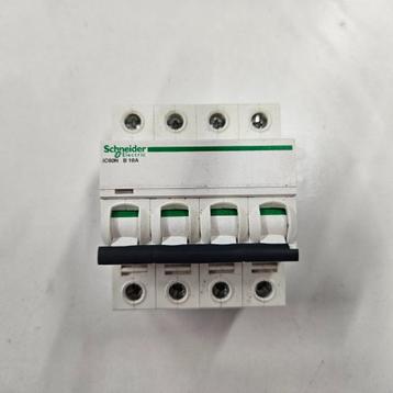 NIEUW !! 3X SCHNEIDER INSTALLATIEAUTOMAAT B10 400 VOLT beschikbaar voor biedingen