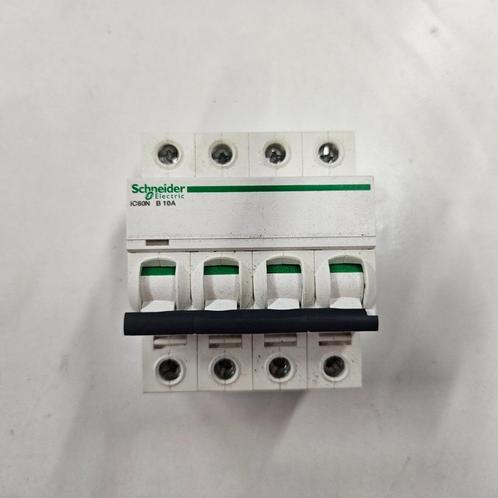 NIEUW !! 3X SCHNEIDER INSTALLATIEAUTOMAAT B10 400 VOLT, Hobby en Vrije tijd, Elektronica-componenten, Nieuw, Ophalen of Verzenden