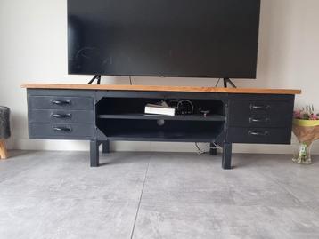 Tv meubel hout en zwart metaal 185cm breed