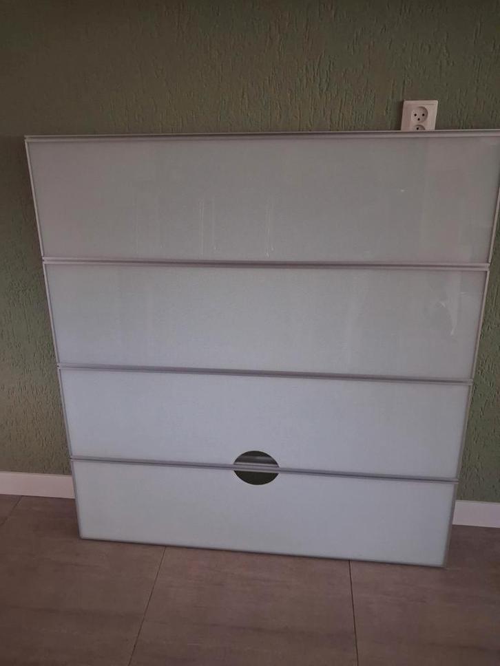 Ikea Besta TV Kast Achterwand met Glasplaten, Huis en Inrichting, Kasten | Ladekasten, Gebruikt, 100 tot 150 cm, 100 tot 150 cm