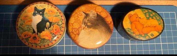 Ronde blikjes met katten (3 stuks), Verzamelen, Blikken, Gebruikt, Ophalen of Verzenden