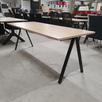 Wiesner Hager design kantoortafel - 200x80 cm beschikbaar voor biedingen