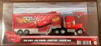 Disney Pixar Cars: Mack truck / hauler (nieuw in verpakking), Kinderen en Baby's, Speelgoed | Speelgoedvoertuigen, Ophalen of Verzenden