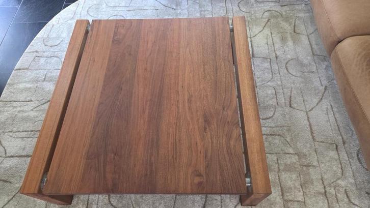 Notenhouten salontafel (110 x 110 x 35cm) merk Case, Huis en Inrichting, Tafels | Salontafels, Zo goed als nieuw, Minder dan 50 cm